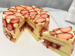 百分百草莓-恒真面包烘焙坊