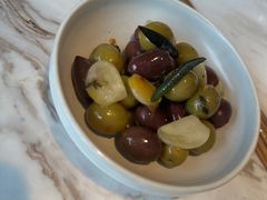 -ROAST coffee & eatery