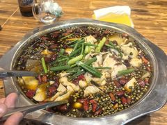 -乡土特色.冷锅鱼.牦牛肉汤锅