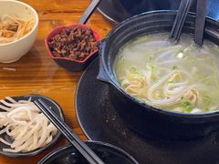 -丽虹云南过桥米线(兴工街店)