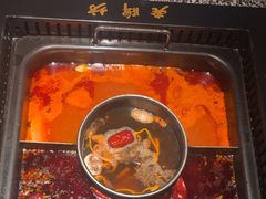 -老牌坊云南鱼豆花火锅(哈西万达店)