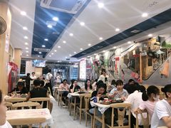 大堂-江城燕子大排档(江汉路步行街店)