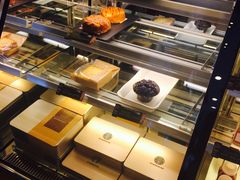 面包甜点陈列柜-星巴克(盐城五洲国际店)