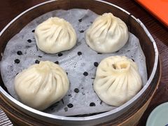 爆汁牛肉汤包-老新隆牛肉锅贴(新街口店)
