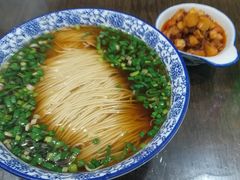 红汤面底-裕兴记•蟹黄面馆(人民广场店)