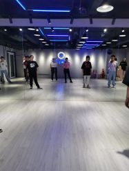 -唯舞空间