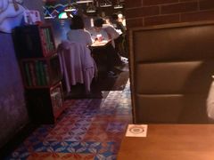 卡座-胖哥俩肉蟹煲(湖滨银泰in77店)