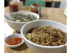 -三身人金新肠粉(丹霞店)