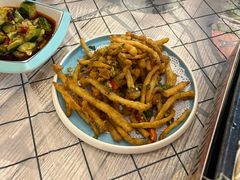 -顶峰夜宴·龙虾烧烤大排档(九江学院店)