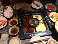 -老牌坊云南鱼豆花火锅(爱建店)