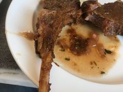 现扒羊排-北京王府井希尔顿酒店·万斯阁西餐厅