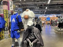 -adidas(正佳广场店)
