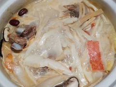 -三人行骨头王火锅(长寿店)