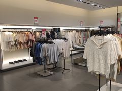 -URBAN REVIVO(七宝领展广场店)