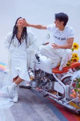 -雪中彩影婚纱摄影·微光艺术中心