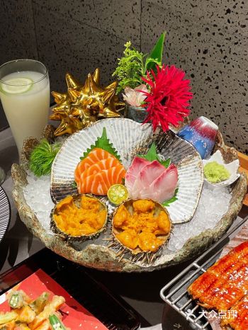 海胆是48小时空运到店，新鲜美味️ 海胆刺身拼盘