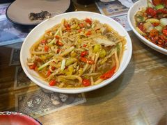 -堂瓦里·33年传统赣菜(第一街区店)