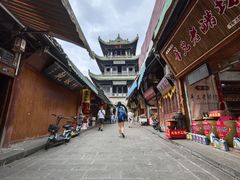 -华光驿站私房菜·黑金冠