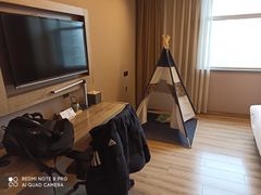 -西安大雁塔科技大学地铁站亚朵酒店