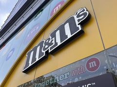 -m豆巧克力世界(上海世茂广场店)