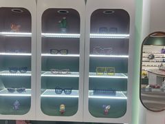 -GOOMI久米眼镜·蔡司·依视路·明月官方授权店(龙德紫金店)
