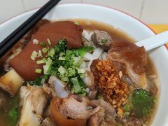 -明姨仔潮汕美食·碳炉猪脚·汕尾牛腩饭·起片鸡煲(起义路店)