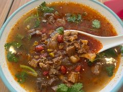 牛肉酸辣粉-小杨生煎(香港名都店)