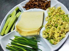 -闯关东东北农家菜(崂山石老人店)