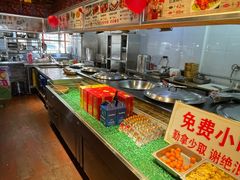自助取餐区-靠山屯东北农家菜(八龙桥雅苑店)