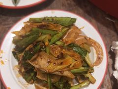 凉拌猪耳拌-聂发财重庆江湖菜(解放碑店)