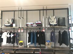 -宁波宝信宝马4S店(江北日湖店)