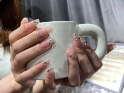 -UGIRL有个美甲