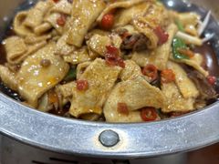 -湖南人家湘菜馆(镇江路店)
