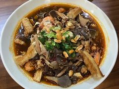 三顾冒菜-汇吃汇喝美食街(上海建发浦悦荟广场店)