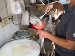 -云南大锅豆浆店