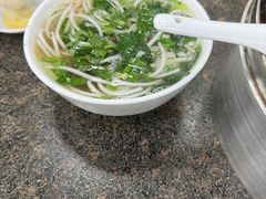 牛肉粉汤-胡家包子·清真(大众巷店)
