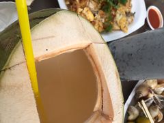 -东海岸人工湖美食村