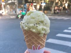 奇异果香蕉冰淇淋-Fridi Patisserie Cafe