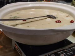 -黄泥岗·地道湖北菜(奥特莱斯店)