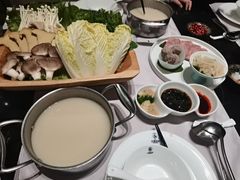-红鼎豆捞· 20年老店每天都新鲜(宝丰路店)