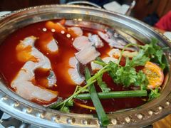 思茅酸汤鱼-老滇山寨•云南特色菜•地方菜•民族风情歌舞表演(经开区店)