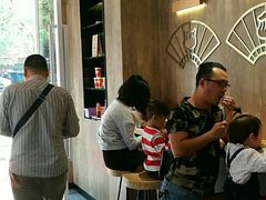 等位区-包道广式点心专门店(振业店)