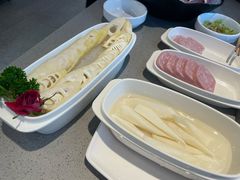 -海底捞火锅(新松江路生日主题店)
