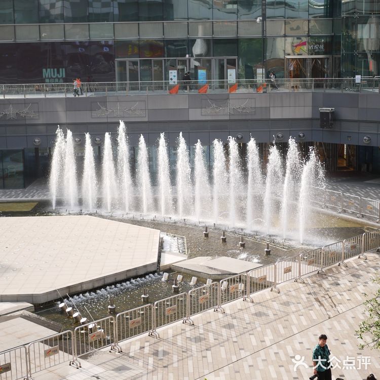 大悦城悦街的喷泉喷火🔥你看过了吗⁉️