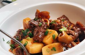 Braised Beef Shank with Rice Cake