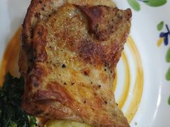 黑胡椒风味烤鸡腿-萨莉亚意式餐厅(南京环亚凯瑟琳广场店)