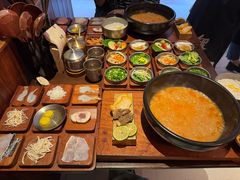-银米·云南传统过桥米线(双廊黑金冠店)