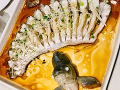 清蒸武昌鱼-莲餐厅·湖北菜·藕汤是头牌(愚园路店)