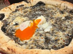 招牌黑松露温泉蛋披萨-IL TEATRO 精品意大利餐厅