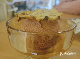 看着环境好看进来坐坐，结果被甜品打败了！